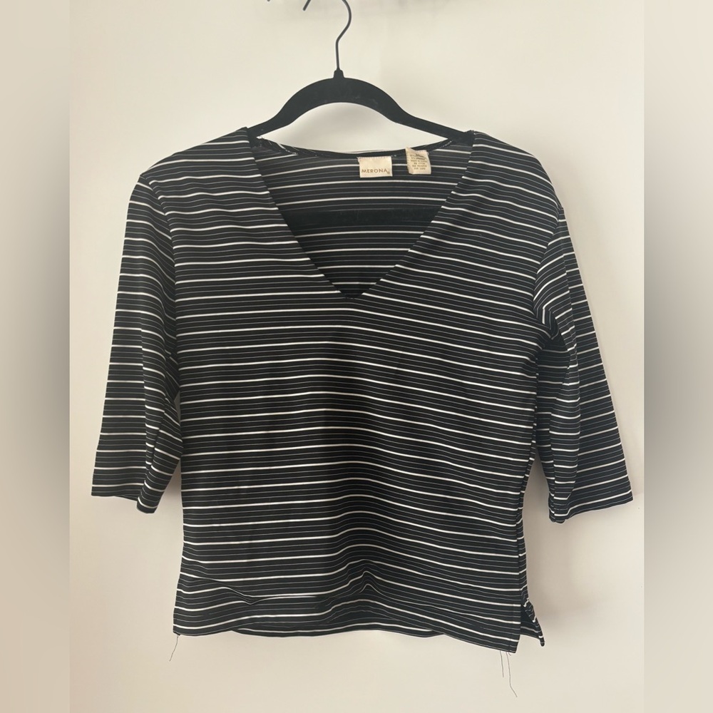 Black and Blue Fitted Ribbed 3/4 Sleeve Tee